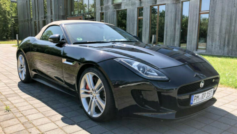 Left hand drive JAGUAR F TYPE  5.0 L V8 S Kompressor  495 HP